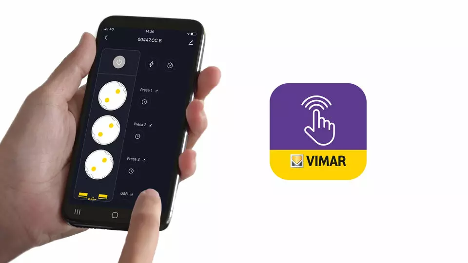 Smartphone con mano app View Product Vimar