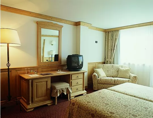 Hotel grifone passo campolongo idea camera da letto