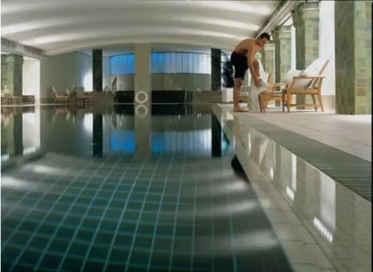Hotel Park Hyatt Amburgo idea piscina