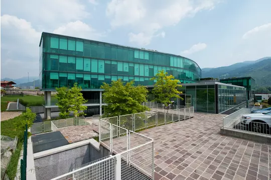 Terziario uffici direzionali clusone bergamo domotica panoramica esterna