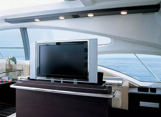 Yacht azimut eikon idea televisore