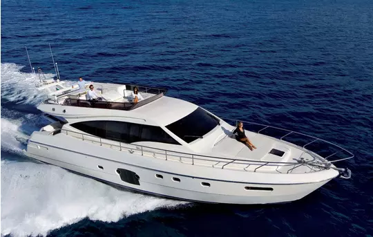 Yacht ferretti idea panoramica