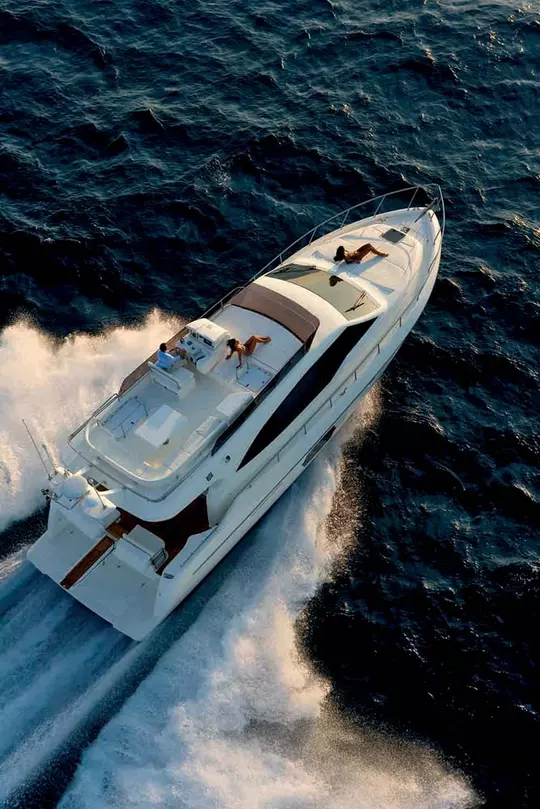 Yacht ferretti idea panoramica
