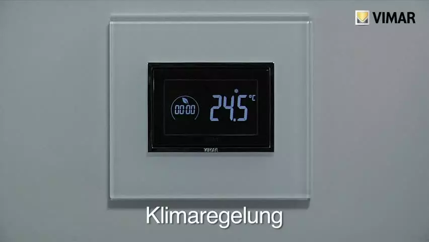 UP Touchscreen-Uhrenthermostat 3 Module Art.-Nr. 02955 Klimamanagement