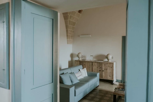 arredi shabby chic per un accogliente soggiorno in masseria