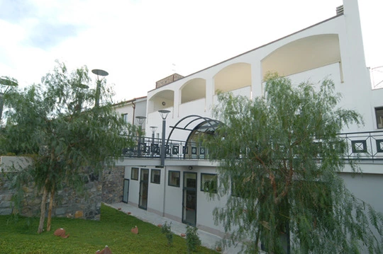 Hotel golf resort castellaro idea giardino