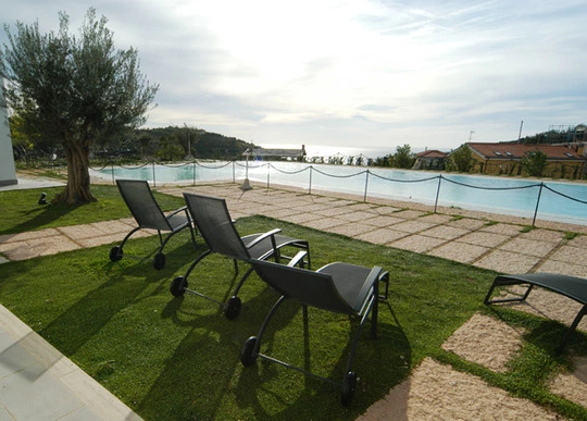 Hotel golf resort castellaro idea panoramica esterna