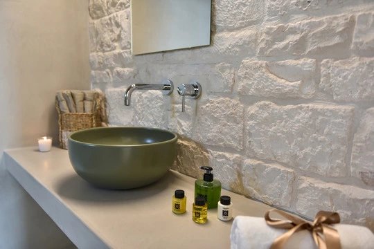 Referenza Hotel Borgo Aratico Puglia Vimar Arké Bagno