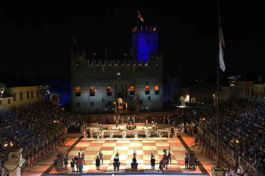 Vimar Piazza Castello Partita Scacchi Marostica 2016 Luci
