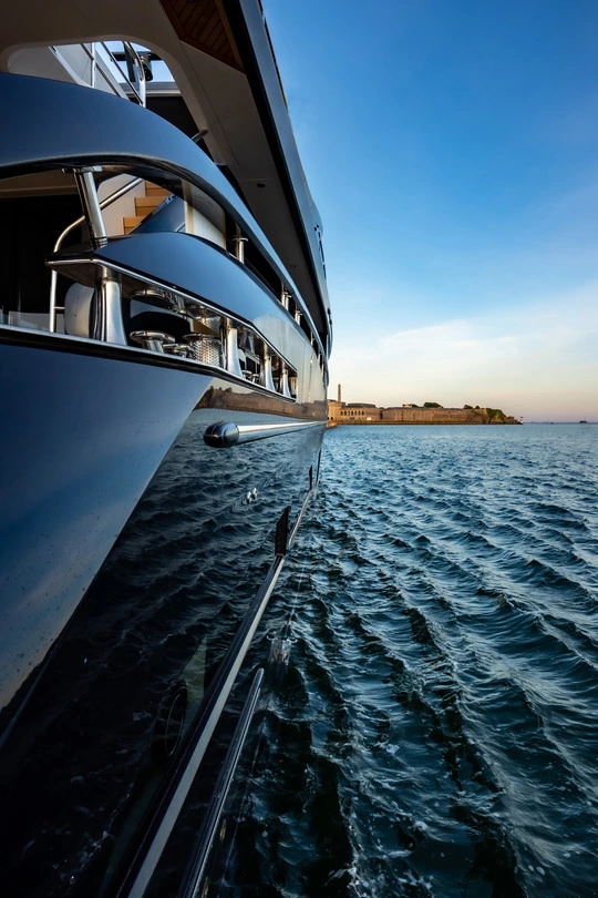Yacht Princess X95 Vimar Eikon Chrome Round