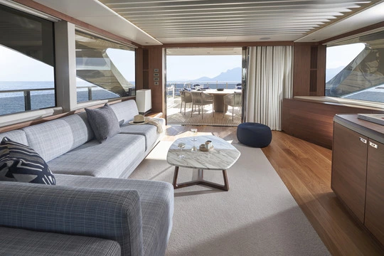 Yacht Princess X95 Vimar Eikon Chrome Round Skylounge