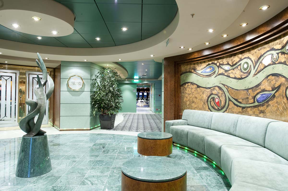 Лайнер Италия MSC magnifica