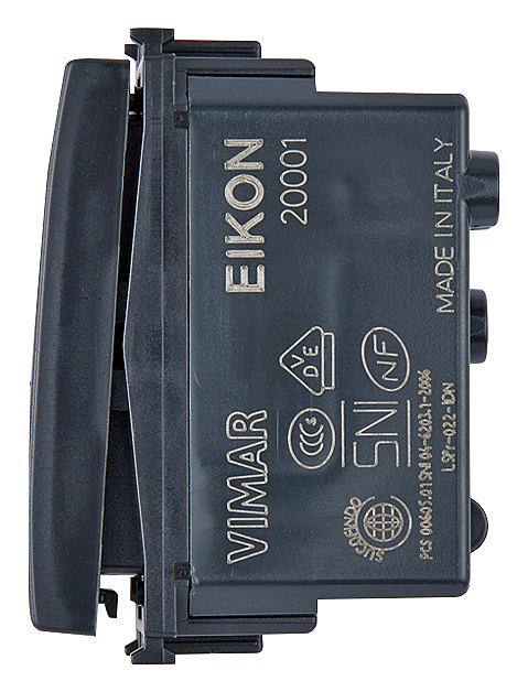 ETTROIT EV3503 trois prises en une - module prise universelle multistandard  1 schuko + 2 bypass compatible Vimar plana